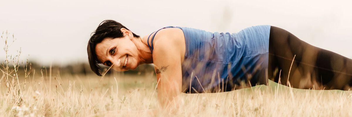 Claudia Schulze Personal Trainerin Unterarmstütz